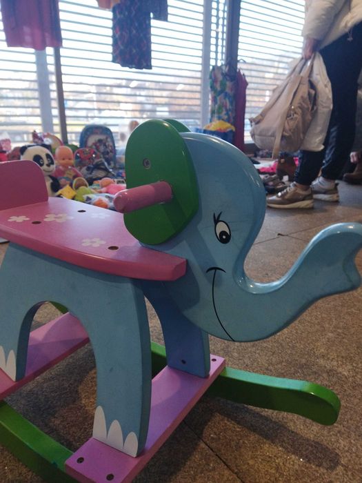 Elefante baloiço madeira