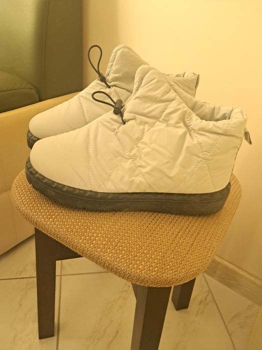 Продам нові зимові угі