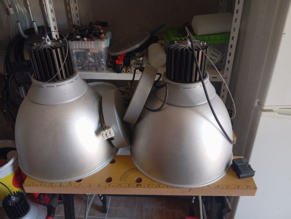 Vendo 3 candeeiros led