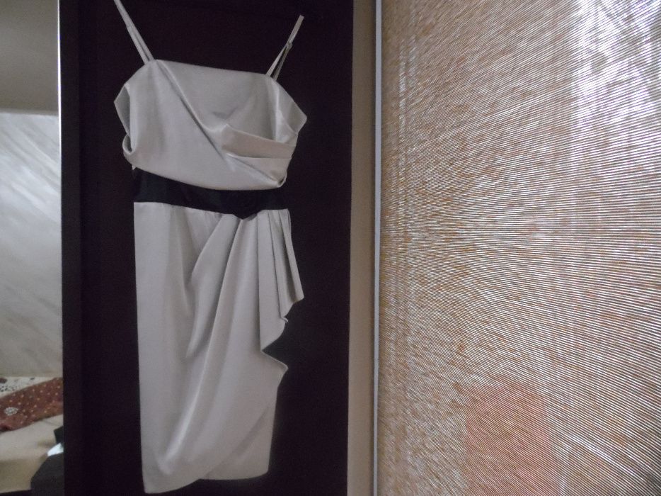 Sukienka damska z czarnym bolerkiem OKAZJA