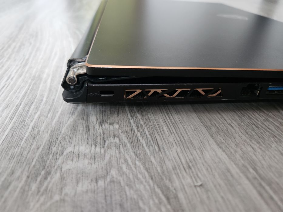 ігровий  MSI Stealth 8SE_Core i7_nVidia GeForce RTX 2060_15" IPS 240hz