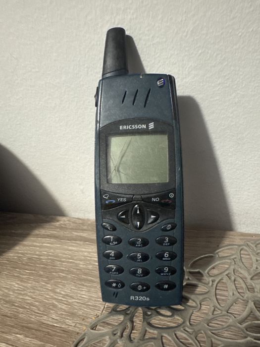 Téléphone portable vintage Sony Ericsson C510 Orange - Non testé, vendu en l'éta