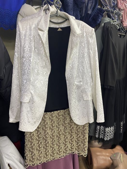 Чорні сукні ,траурні ,чи  весільні,кому як,ТЦРояль Чернігів