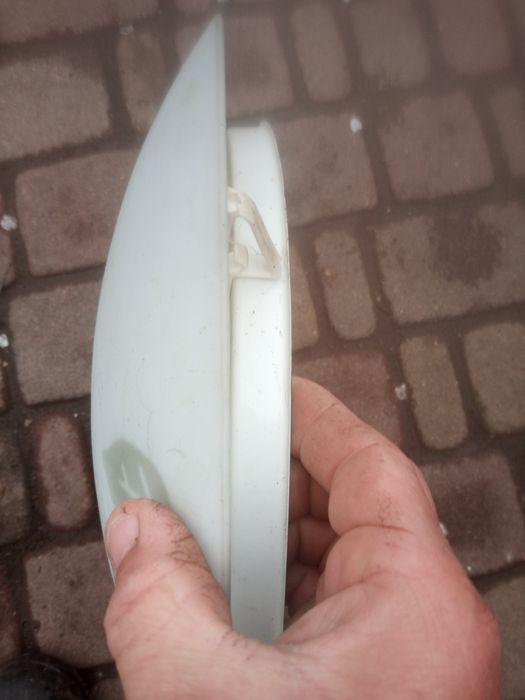 Світильник на три лампочки.