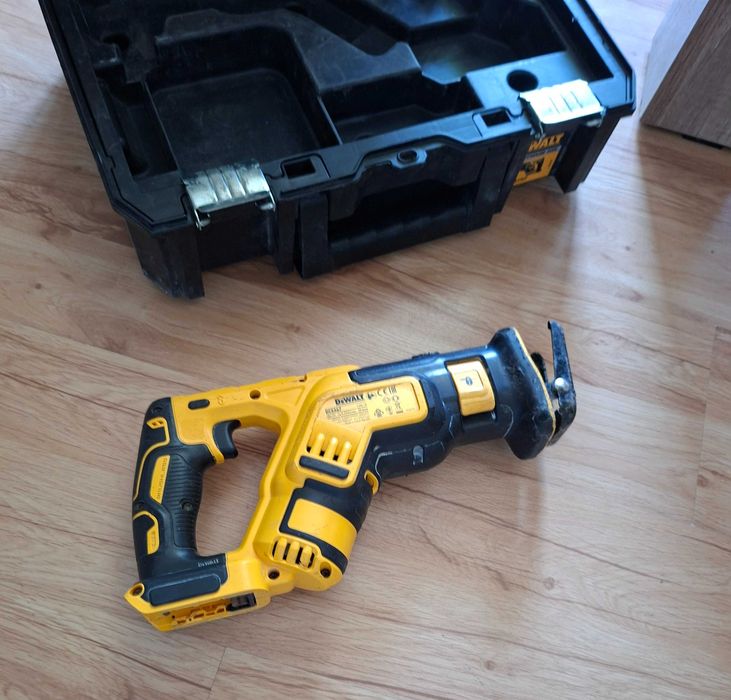 Piła szablasta DeWalt DCS367 XR Brushless + Walizka T-STAK