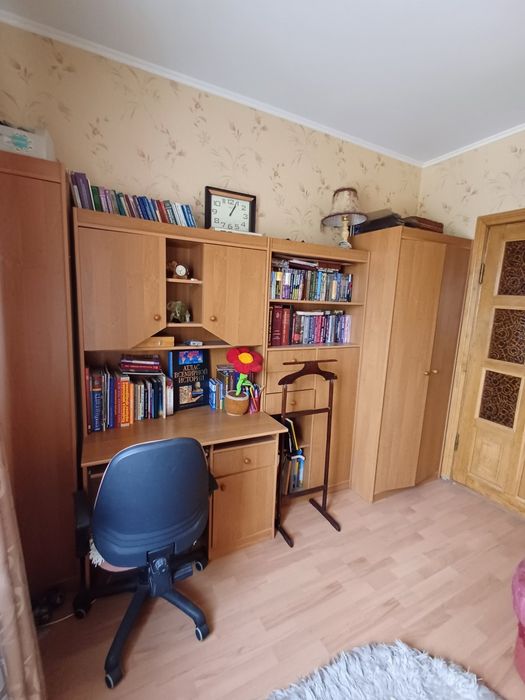 Продам 3 - кімнатну квартиру. Р-н. Північний. Вул. Р. Шухевича. 3 - поверх. Чудовий варіант!