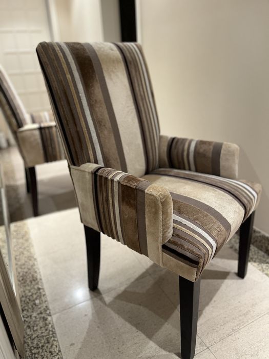 Par de cadeiras tecido designers guild. Muito bom estado
