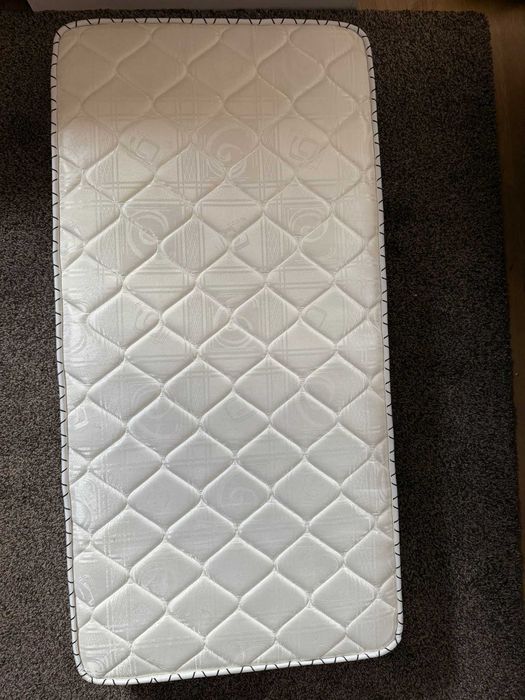 Colchão JOLIVEX Junior, para cama de criança. Medidas: 1,40x0,70m.