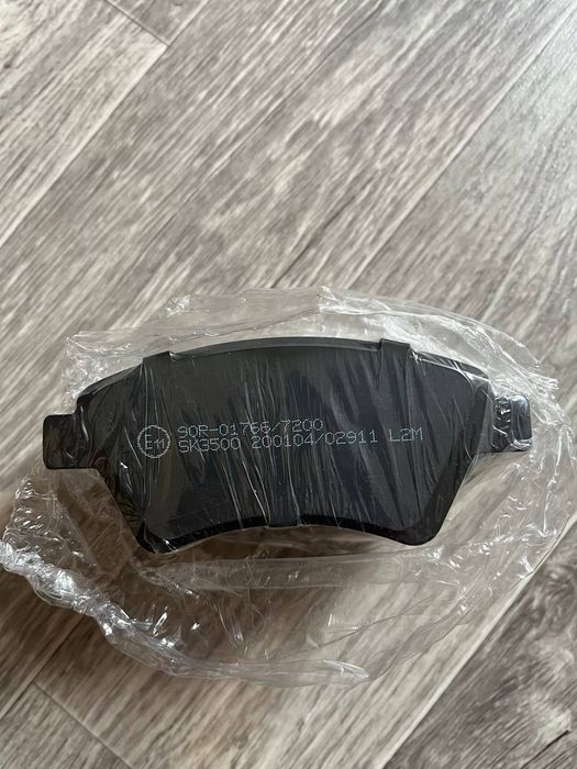 Передні колодки LPR для  Renault Megan 2