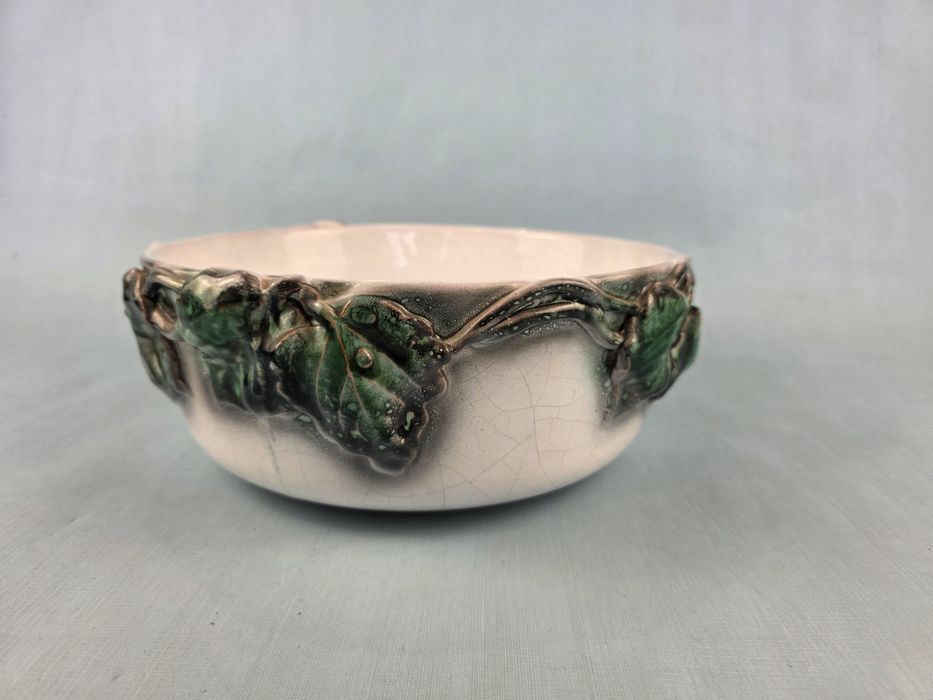 Ceramiczna donica, misa motywem roślinny