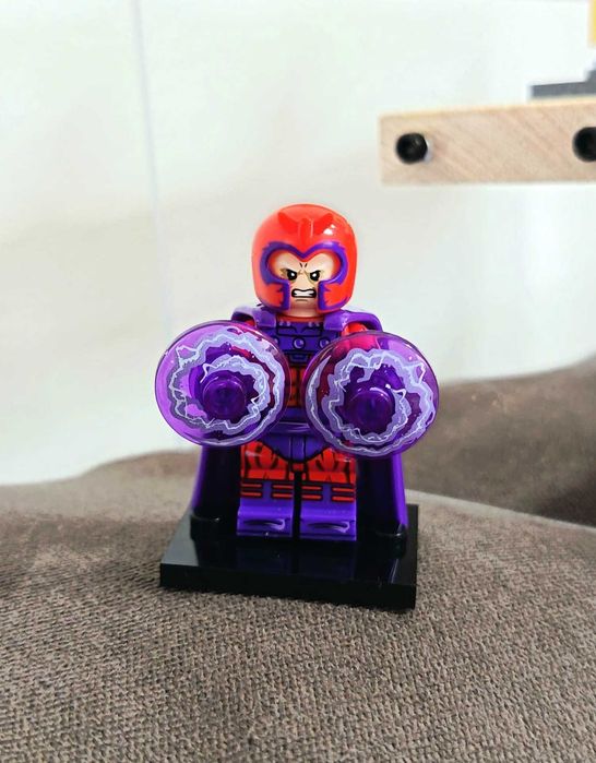 Miniaturas de Super-Heróis (9 peças)