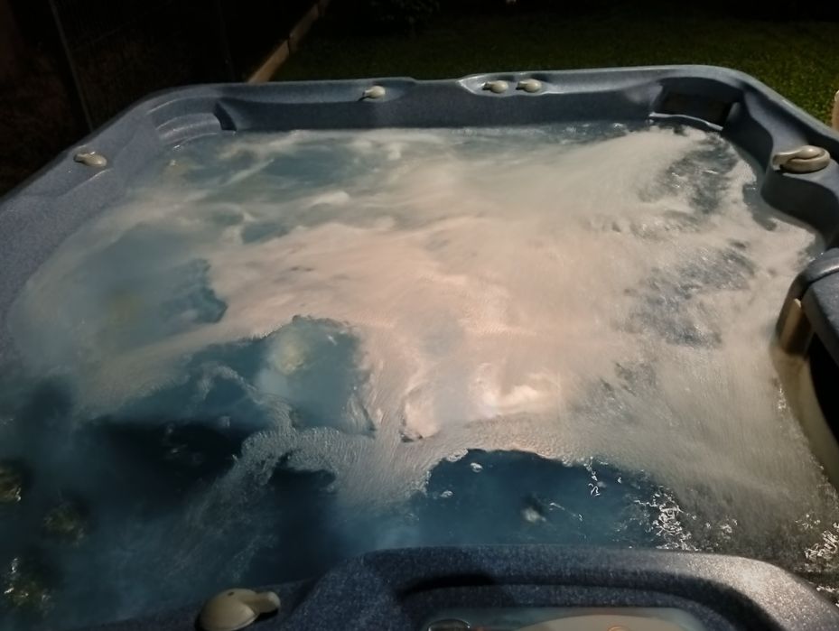 Jacuzzi Sundance Spas model ALTAMAR