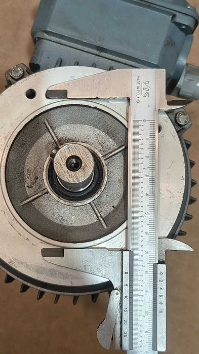 Silnik kołnierzowy 0,55 kW 1400 obr 19mm