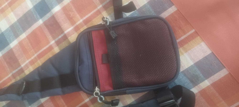 Mochila com vários acessórios para Bike ou caminhada
