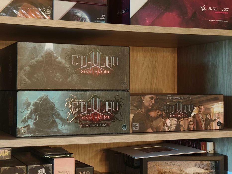 Cthulhu Death May Die podstawka S3 + S4 + Stretchgoals Unknowable Box ANG