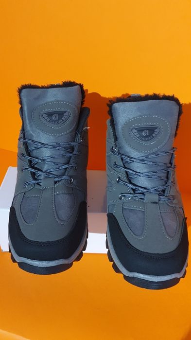 Buty męskie nowe zimowe ocieplone modne rozmiar 43 / wkładka 27 cm