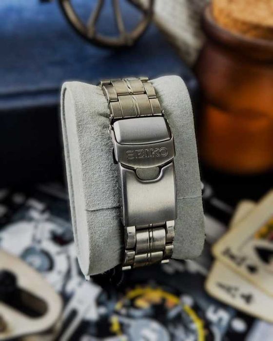 Seiko Chronograph Titanium Alarm – SBBP073