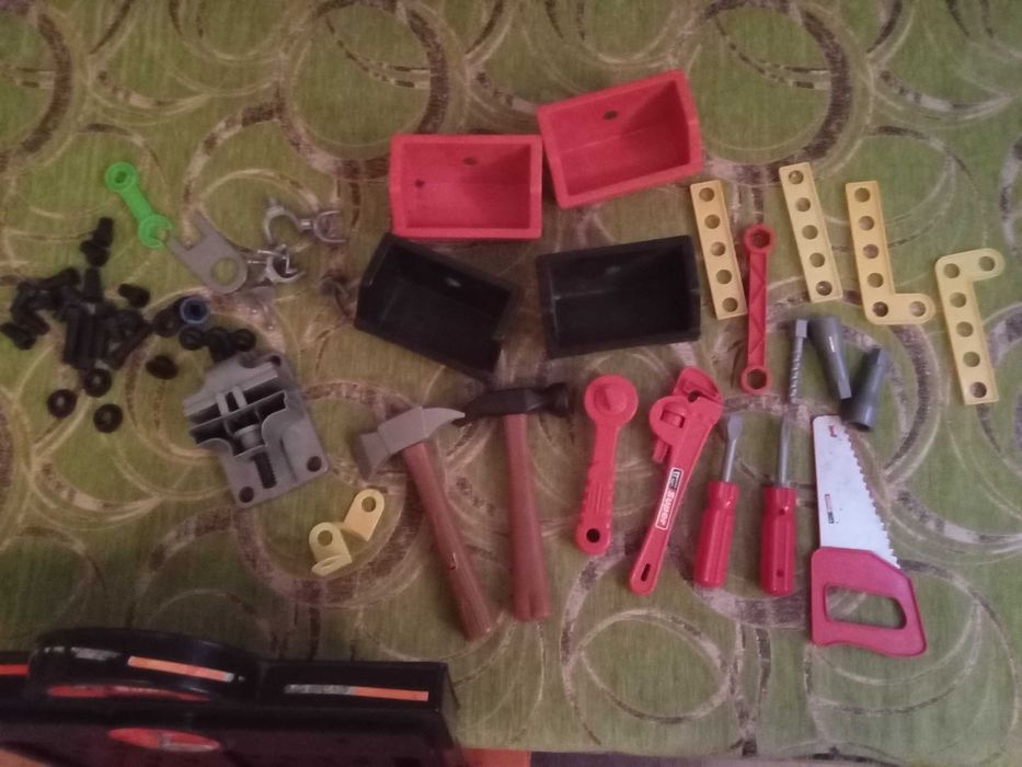 Warsztat z narzędziami dla chłopca