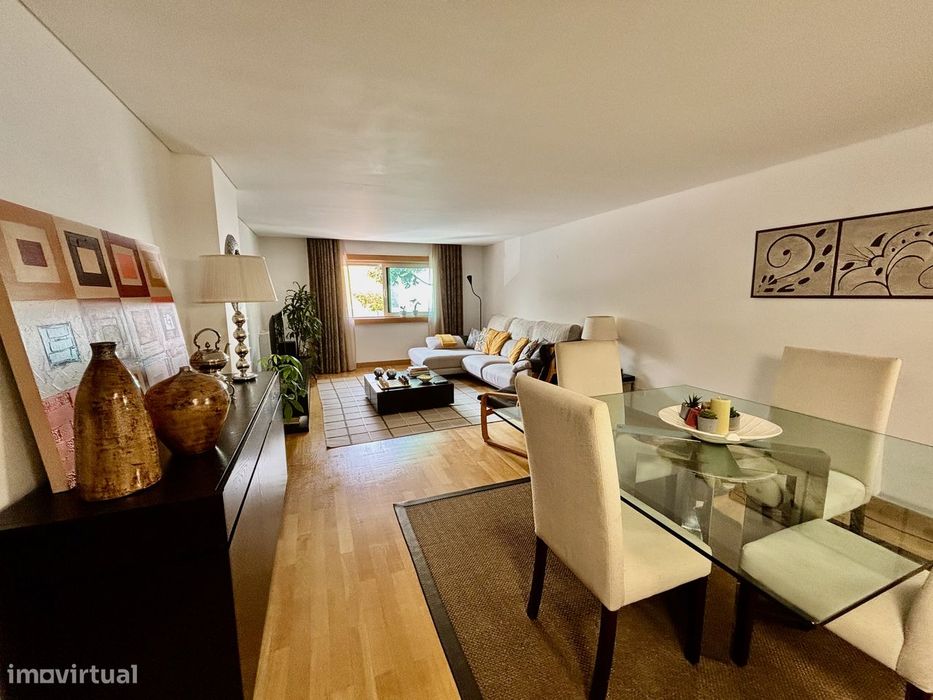 Apartamento T3 com excelentes áreas, renovado, boa exposição solar