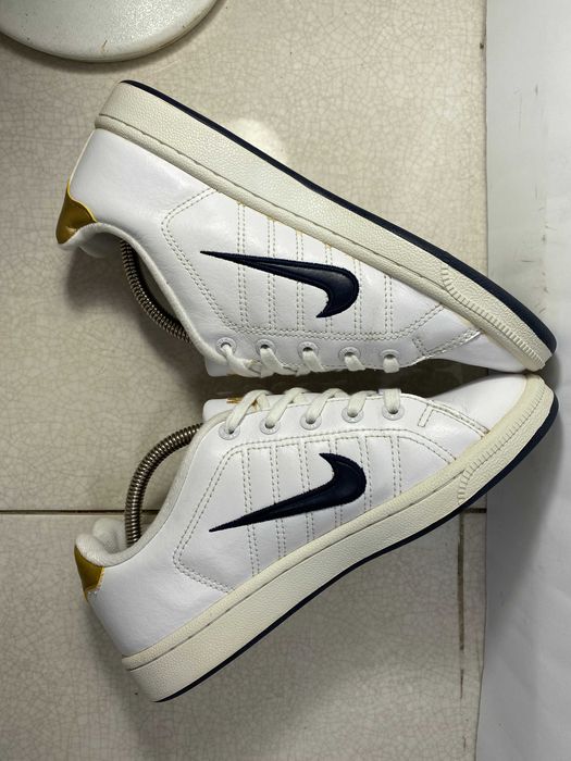NIKE COURT TRADITION кожаные детские кроссовки 37,5 р 23,5 см оригинал