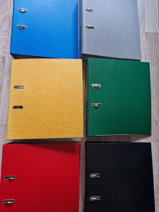 Segregatory A4 różne kolory, cena za 1 szt