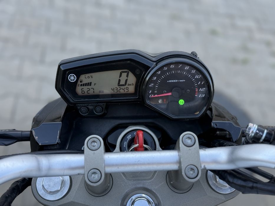 Yamaha XJ6 2012 рік