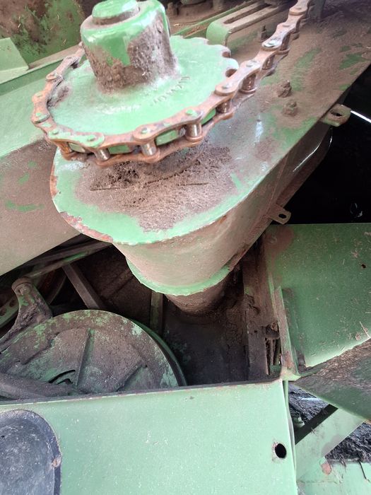 Комбайн зернозбиральний John Deere 1055 4.2 м