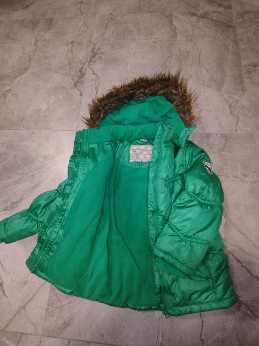 Куртка на дівчинку, розмір 110