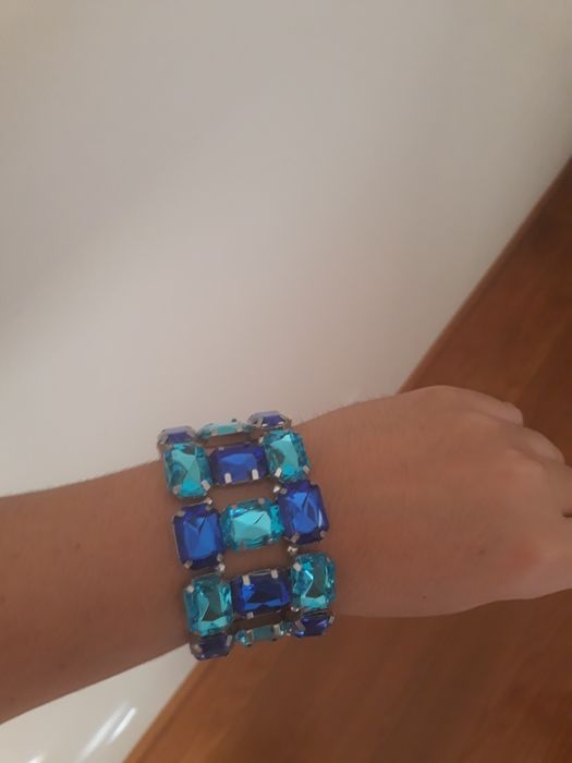 Vários artigos de bijuteria a 1€ cada