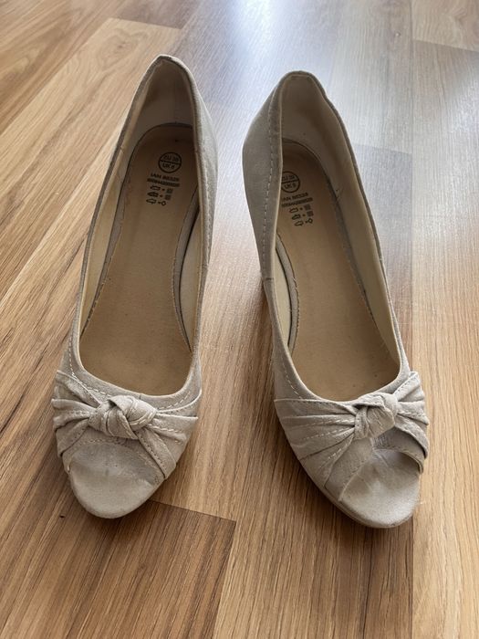 Buty Caroline 38