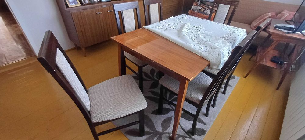 Komplet krzeseł z obiciami