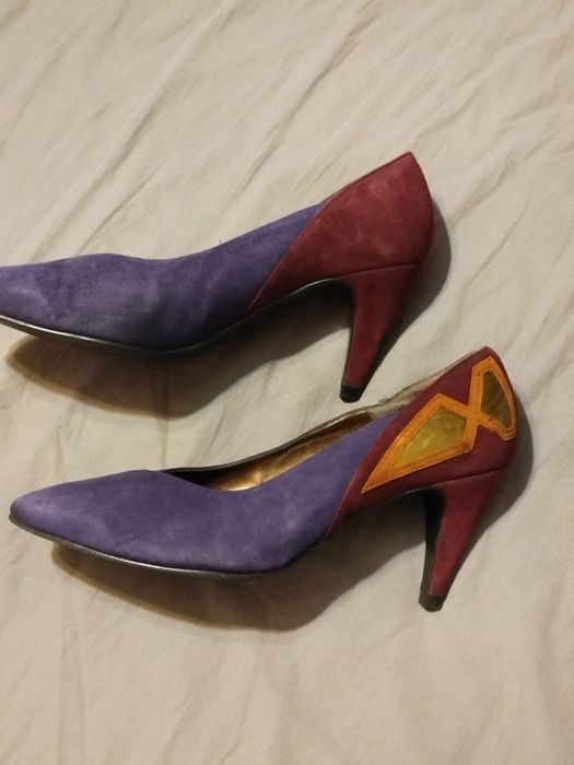 Fioletowe bordowe buty na obcasie Bally
