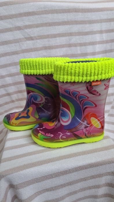 Чобітки, чоботи для дівчинки