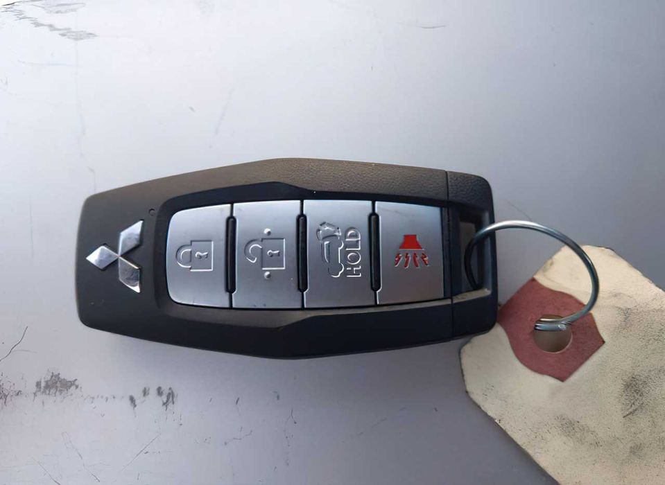 Mitsubishi Outlander SEL      2023