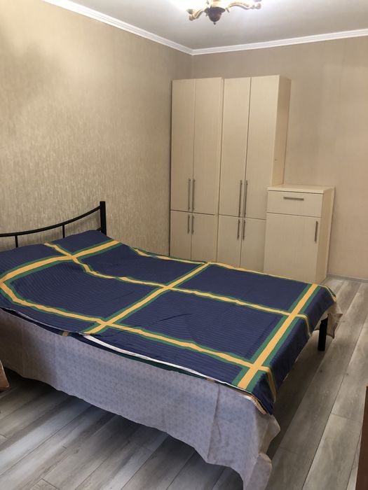 Однокімнатна квартира подобово/почасово на БОРЩАГІВЦІ (Івана Дзюби 12А