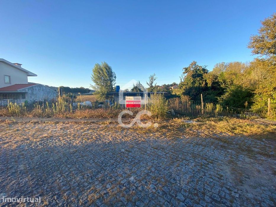 Terreno em Riba de Ave - Vila Nova de Famalicão — Riba de Ave, Braga