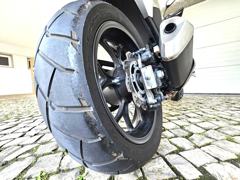 Honda NC 750 X DCT com Extras, apenas 5.930 kms com 18 meses garantia