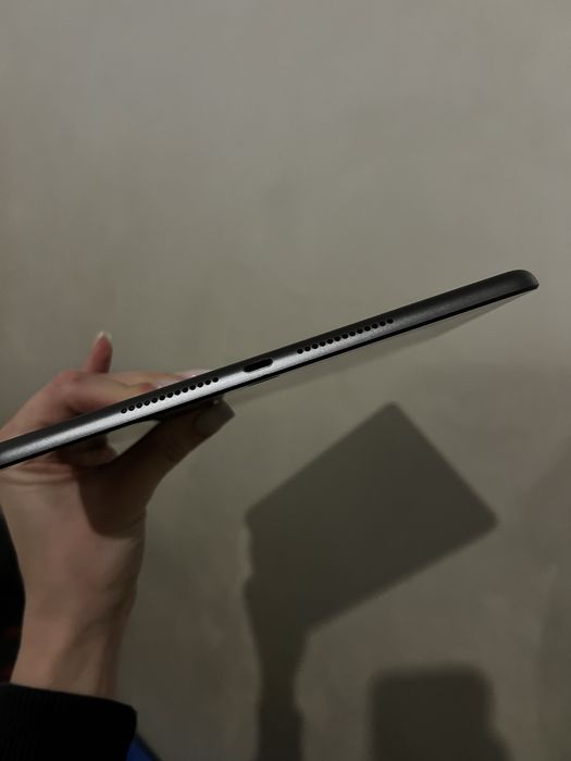 Продам apple Ipad 9 -го покоління