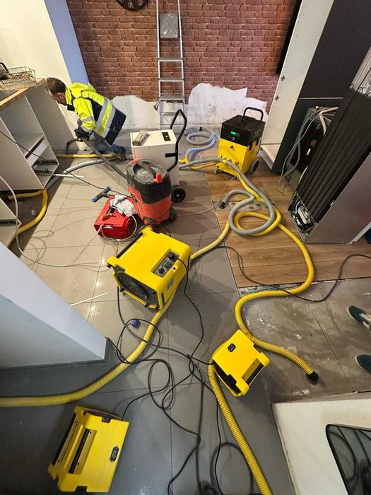 Osuszacz Powietrza Wynajem | Zalanie, Wyciek | Osuszanie Mieszkania