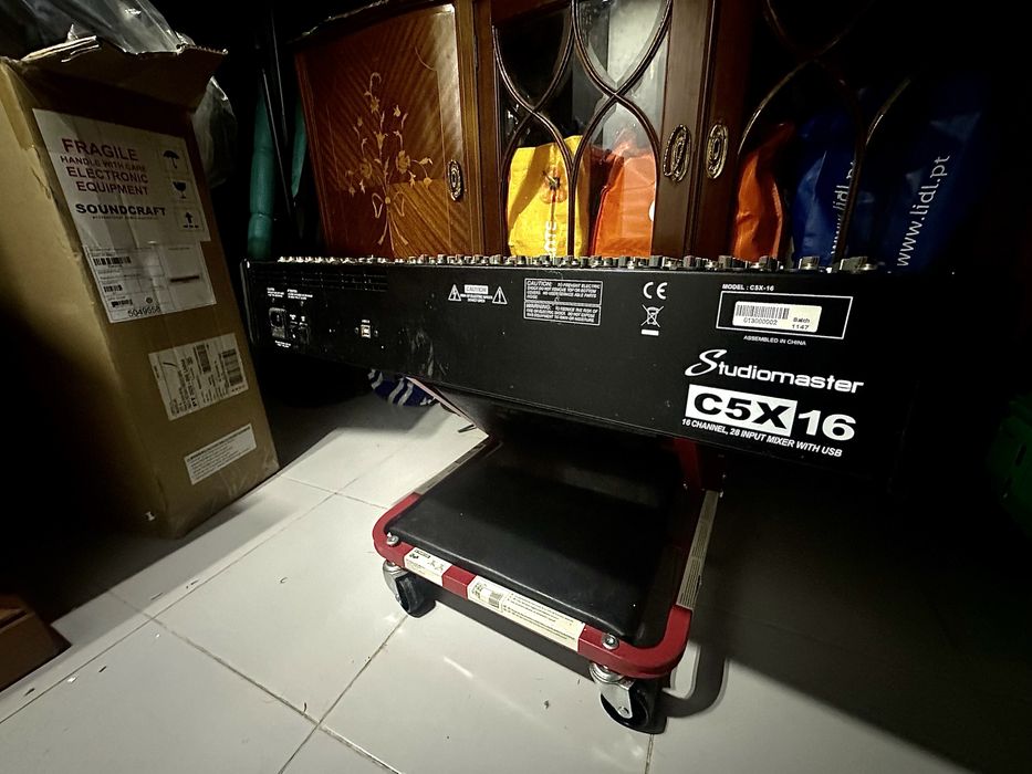 Mesa de mistura profissional Studiomaster C5X16