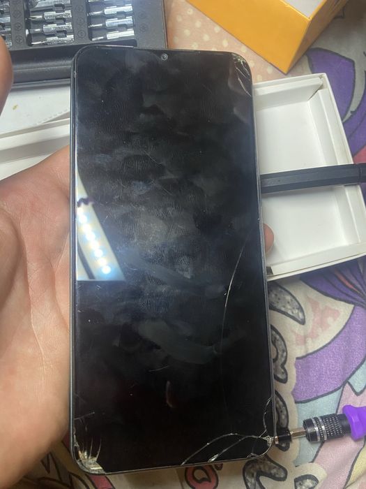 продам телефон на разбор или востановление