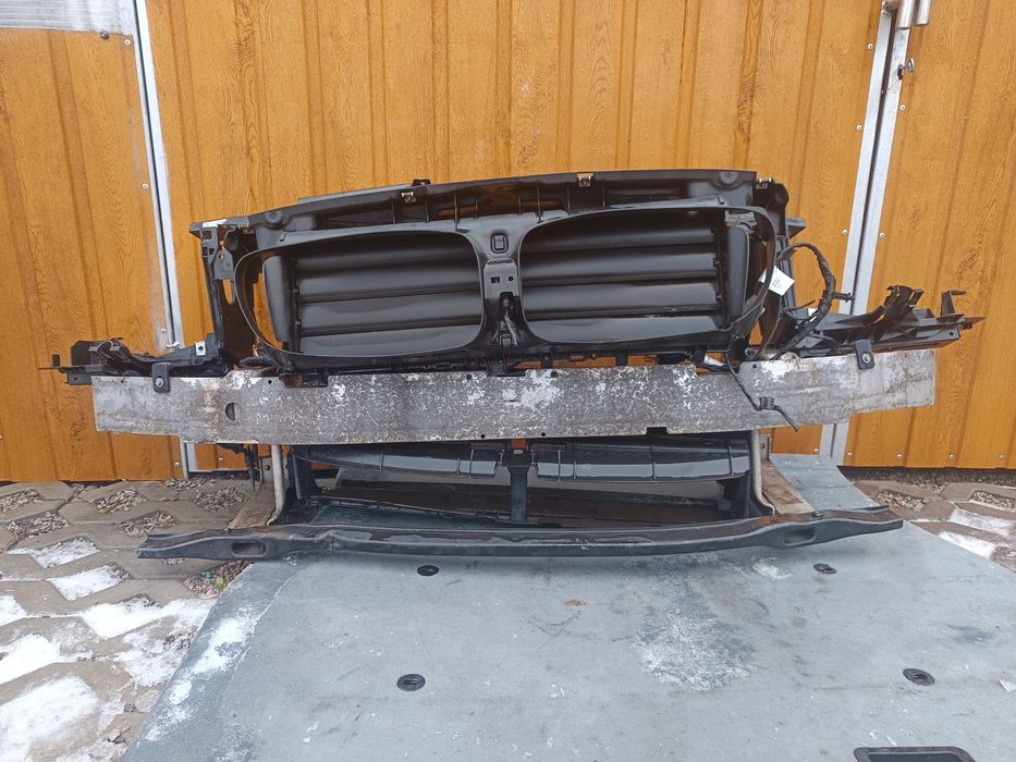 BMW 5 F10 Pas Przedni Belka  F-vat