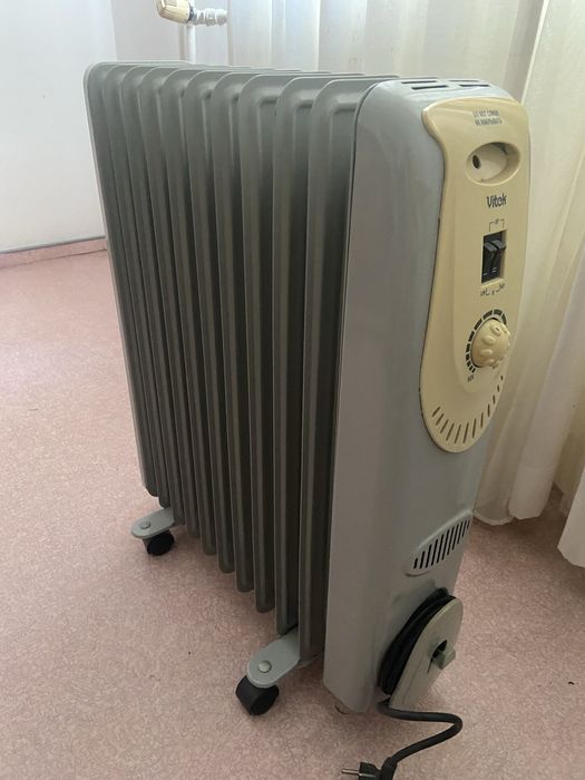 Масляний обігрівач VITEK VT-1702
