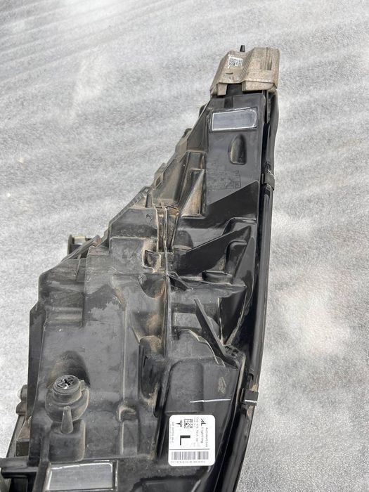 Фара Tesla Model 3 2018