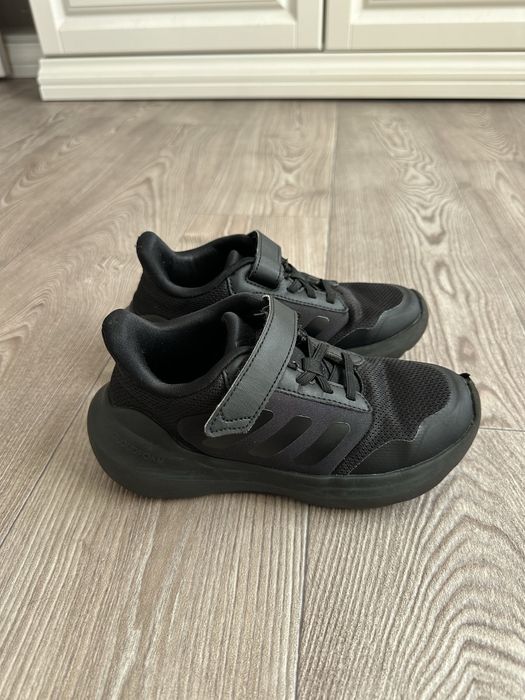 Дитячі кросівки Adidas