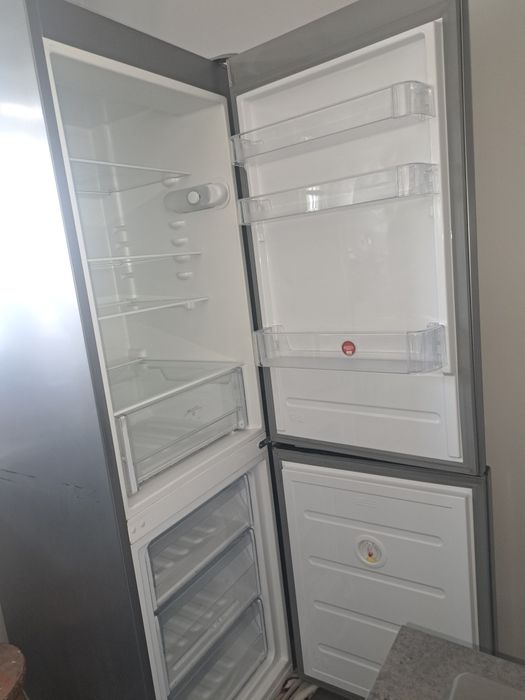 Sprzedam lodówkę INDESIT