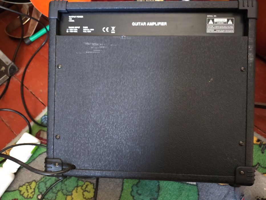 Sound king AD 30 G Комбоусилитель.