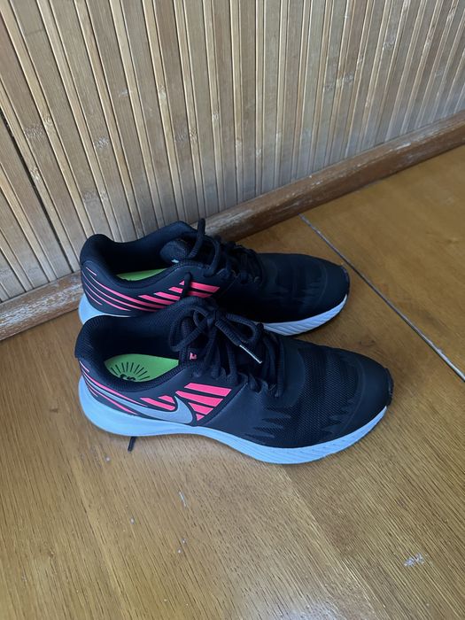 Кросівки жіночі Nike