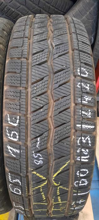 2szt. opony zimowe używane 205/65R16C Hankook Winter I*cept LV