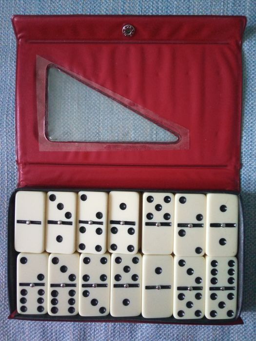 Dominó antigo vendo 15 euros